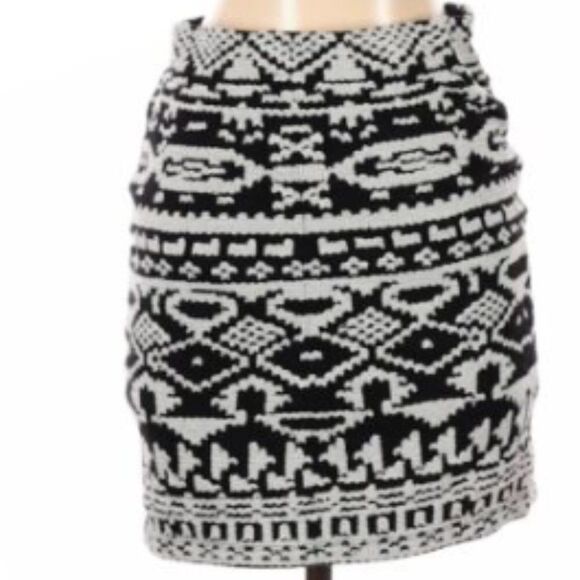 Search for Sanity Knit Skirt - Picture 2 of 4